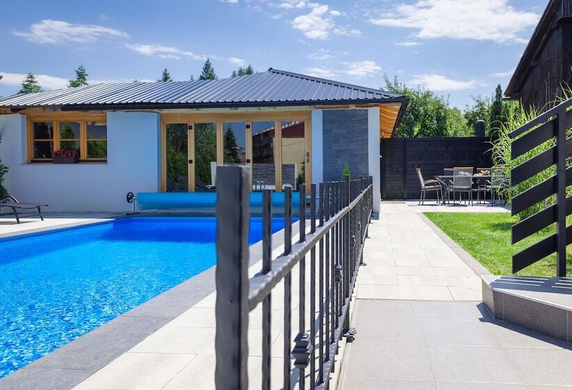 بنسيون Rooms & Apartments Karlo