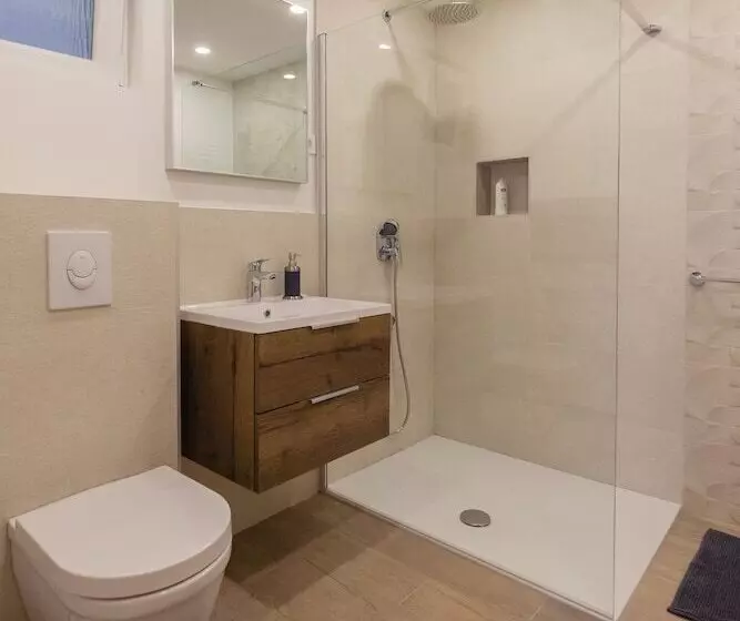 پانسیون Rooms & Apartments Karlo