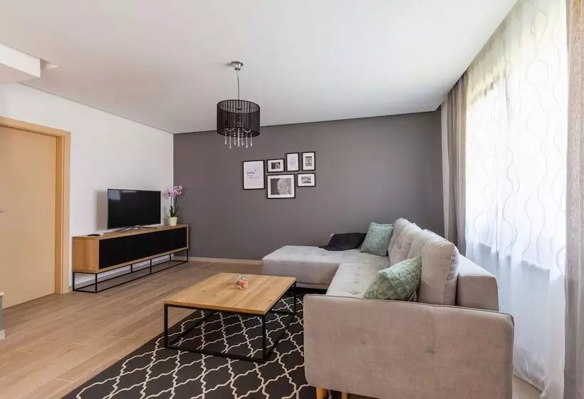 پانسیون Rooms & Apartments Karlo