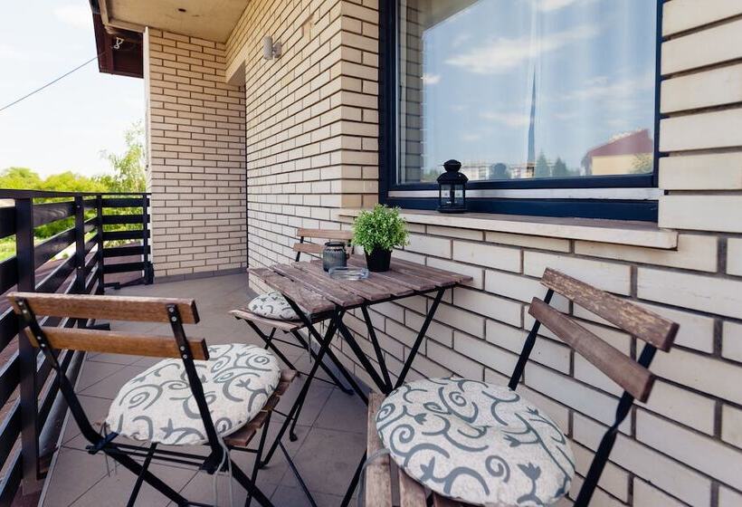 بنسيون Rooms & Apartments Karlo