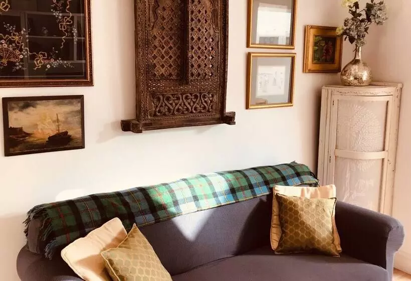 The Old Bookbinders Retreat