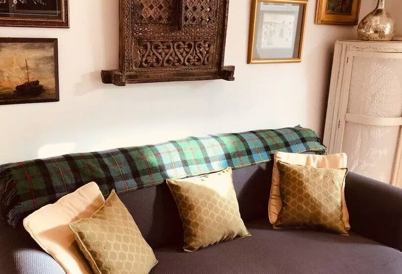 The Old Bookbinders Retreat