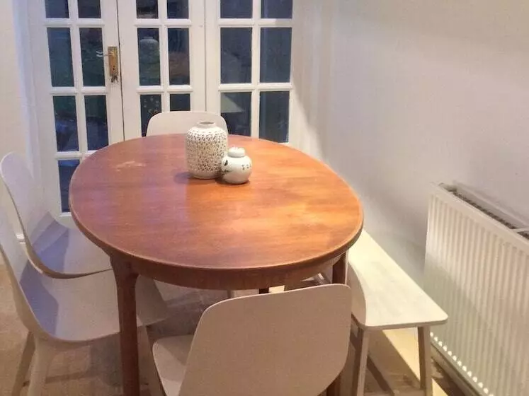 The Old Bookbinders Retreat