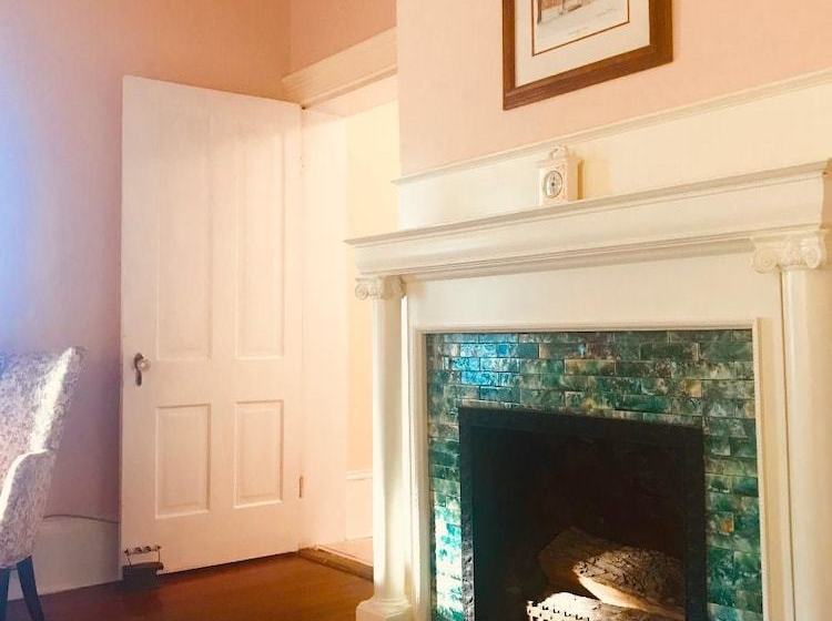 مبيت وإفطار The Gibson House Inn