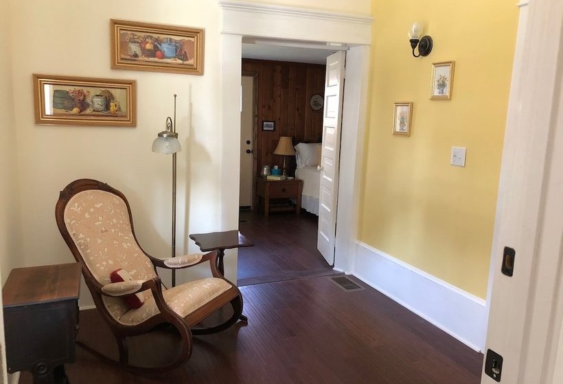 مبيت وإفطار The Gibson House Inn