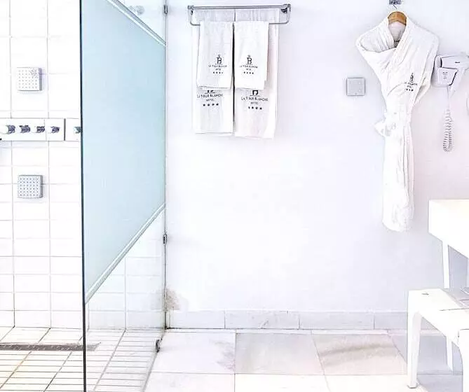 هتل La Tour Blanche