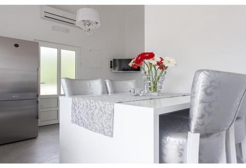 Apartments Villa Dingac Borak