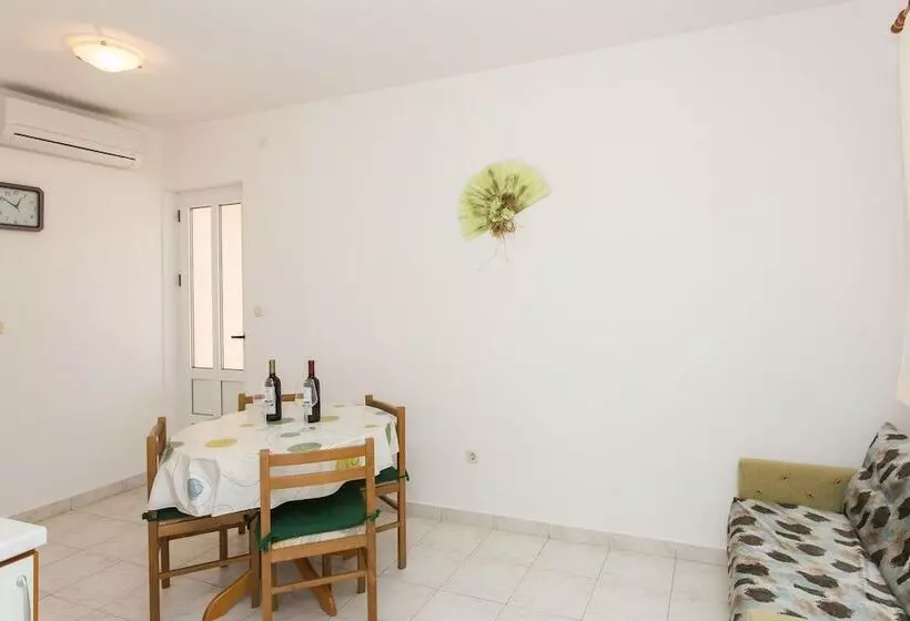 Apartments Villa Dingac   Borak