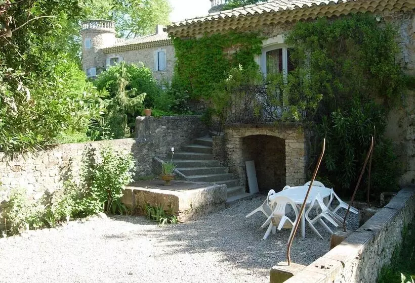 Aamiaismajoitus (B&B) Domaine De Lamartine