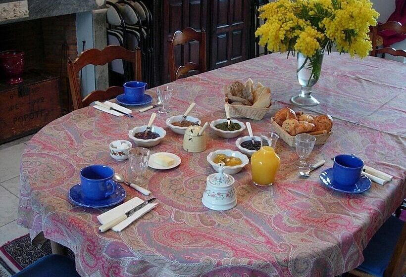 ベッドアンドブレックファースト Domaine De Lamartine