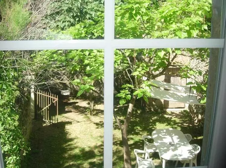 Aamiaismajoitus (B&B) Domaine De Lamartine