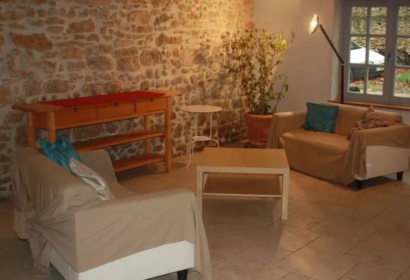 Aamiaismajoitus (B&B) Domaine De Lamartine