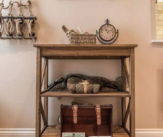 Charlestown Retreat Apartment