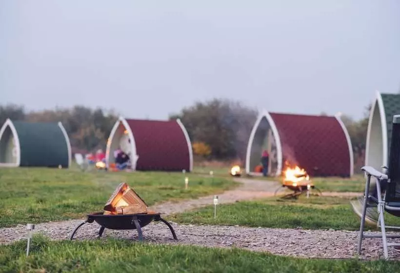 هتل Camping Pod Near Lakecampsite