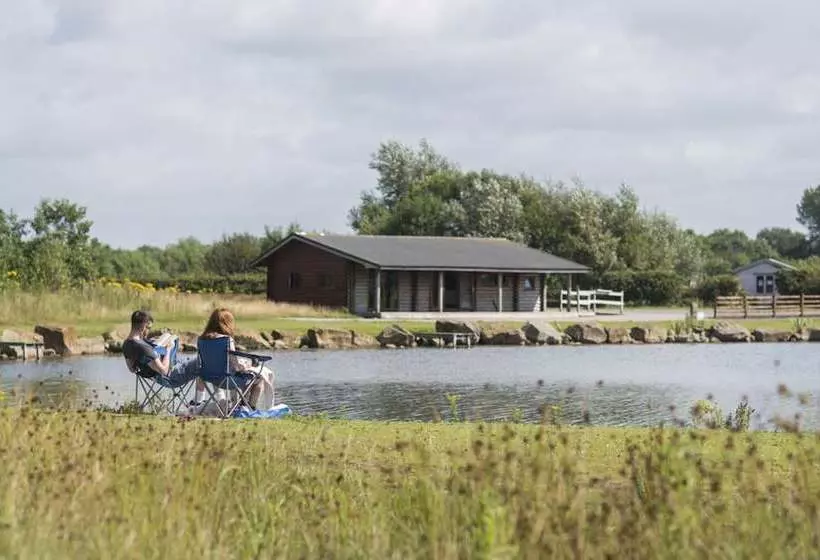 هتل Camping Pod Near Lakecampsite