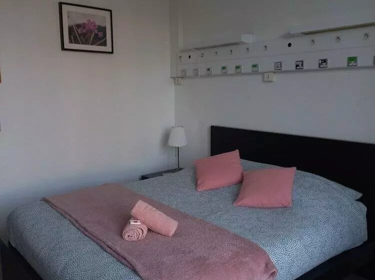 ホテル Hôtel Labat