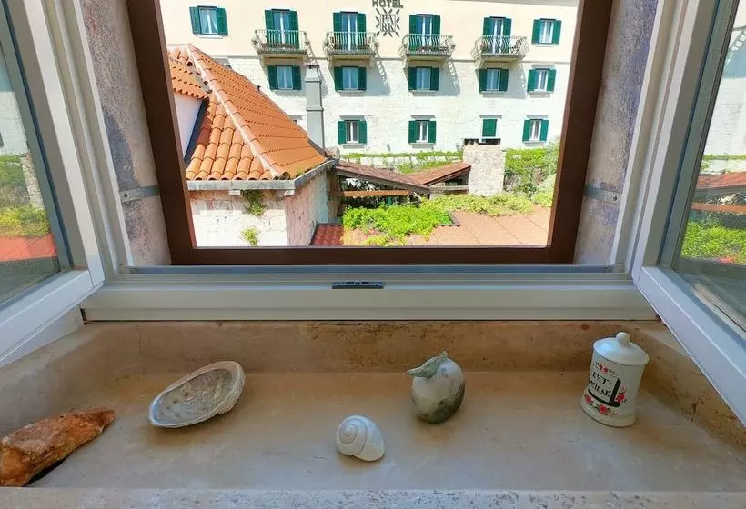 Novak Bonaparte   Hvar City Center