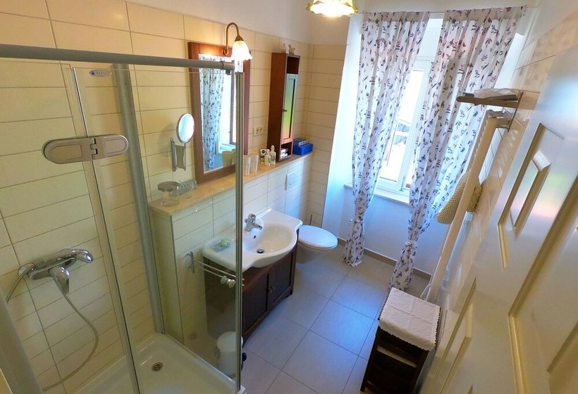 Novak Bonaparte   Hvar City Center