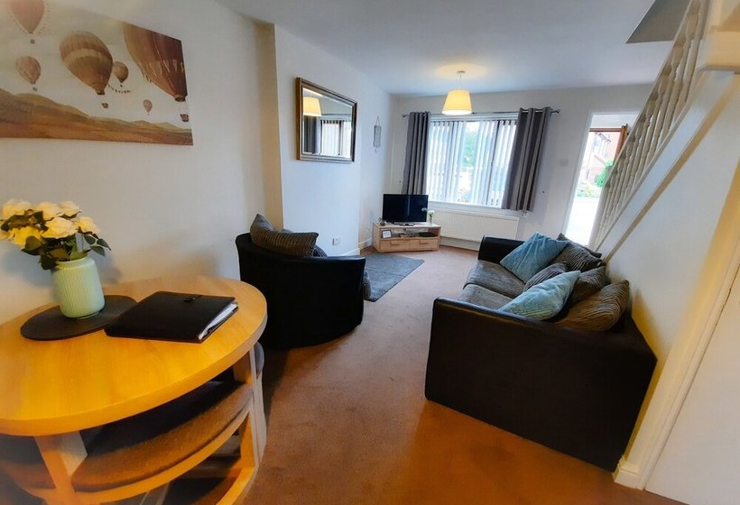 2br Dean House Kitchen Dog Friendly Parking Fast Wifi