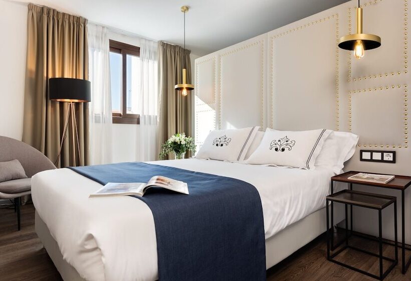 Casa Sevilla 1920 Suites By época