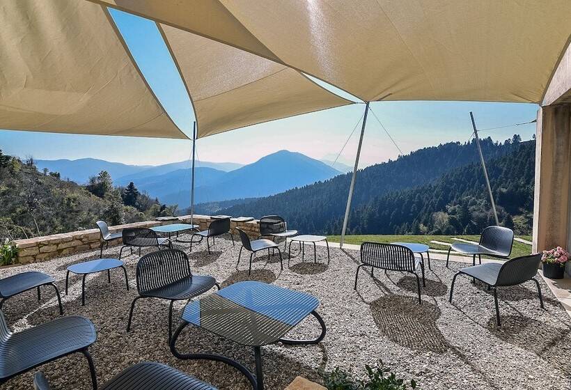 ホテル Escapade Luxury Residences