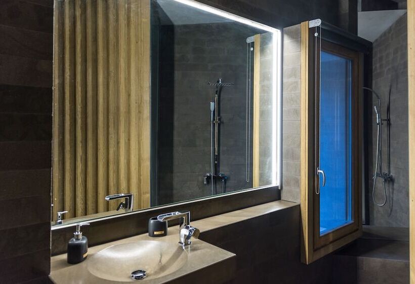 ホテル Escapade Luxury Residences