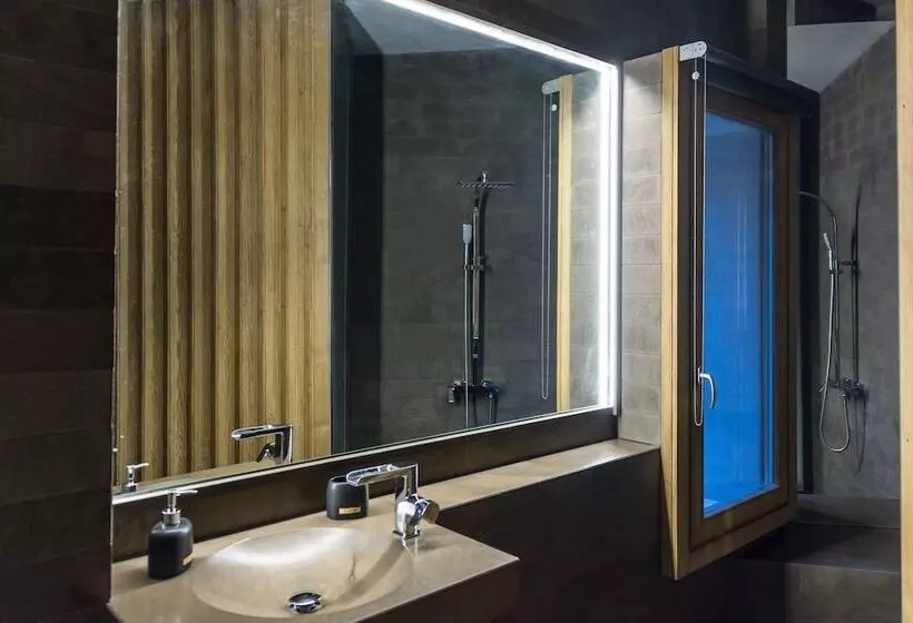 Hotelli Escapade Luxury Residences