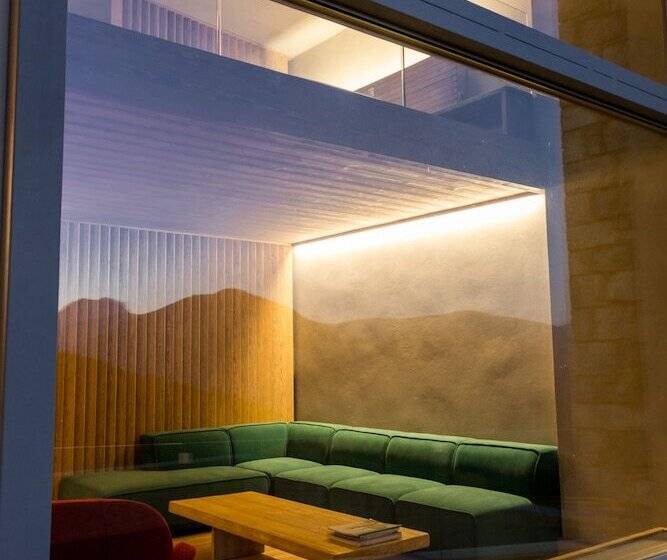 ホテル Escapade Luxury Residences