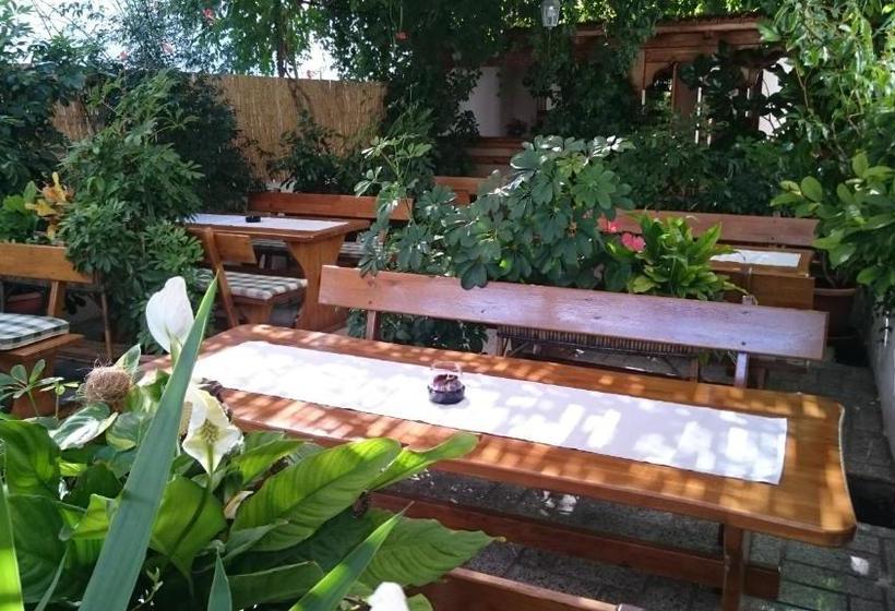 Holiday House Mastrinka