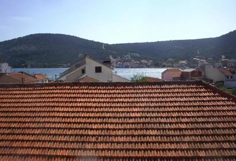 Holiday House Mastrinka
