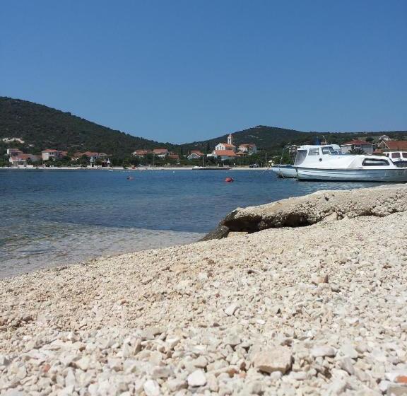 Holiday House Mastrinka