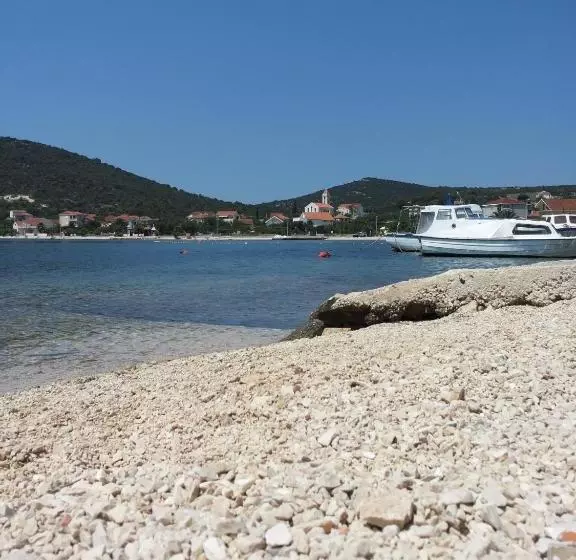 Holiday House Mastrinka
