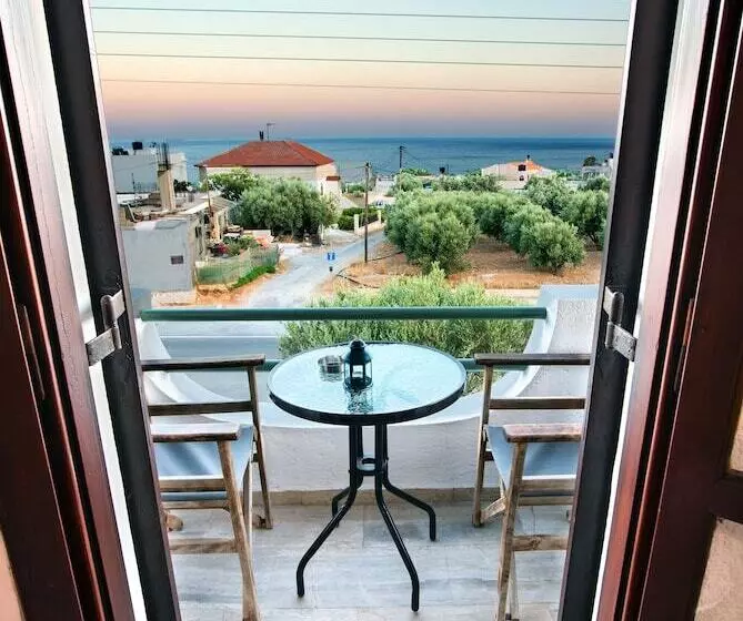 New Aurora Apts Studios