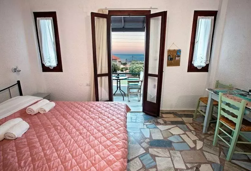 New Aurora Apts Studios