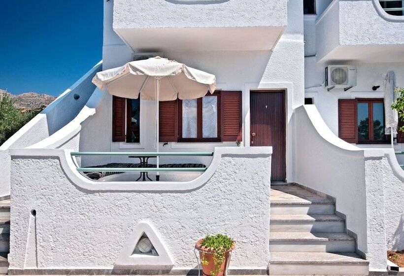 New Aurora Apts Studios