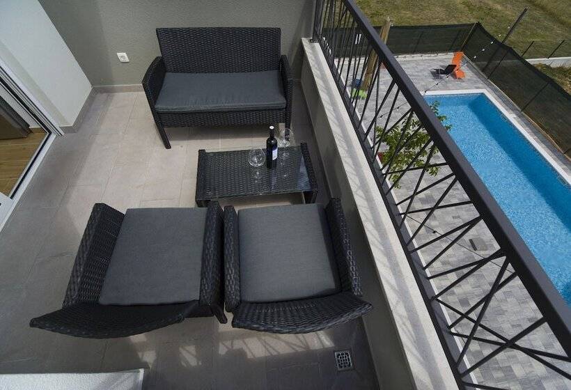 بنسيون Guest House Bulli