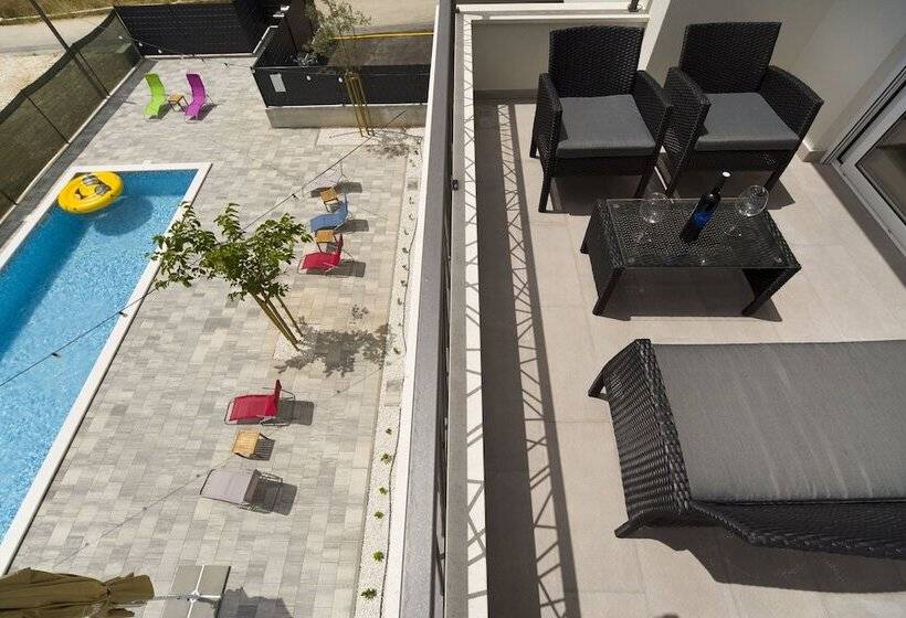 بنسيون Guest House Bulli