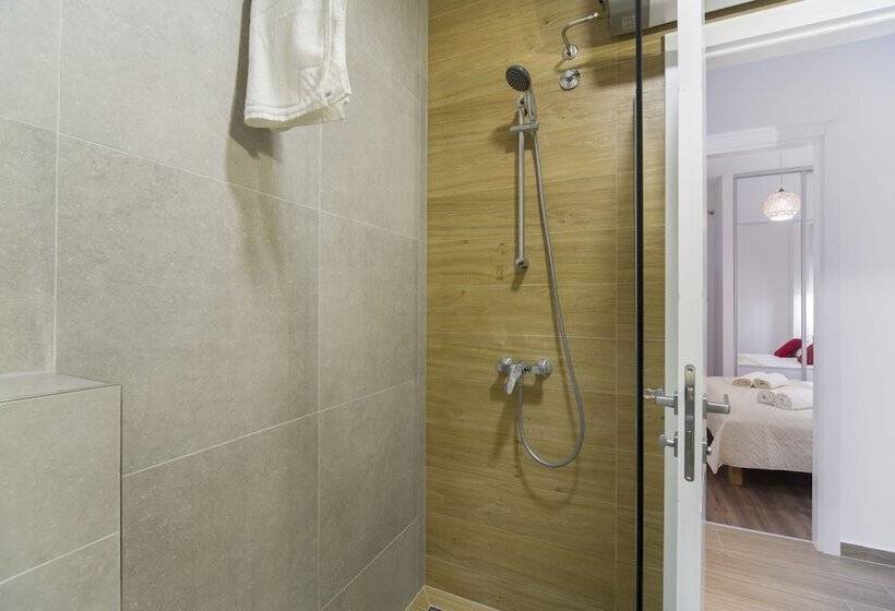 بنسيون Guest House Bulli