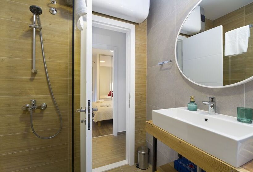 بنسيون Guest House Bulli