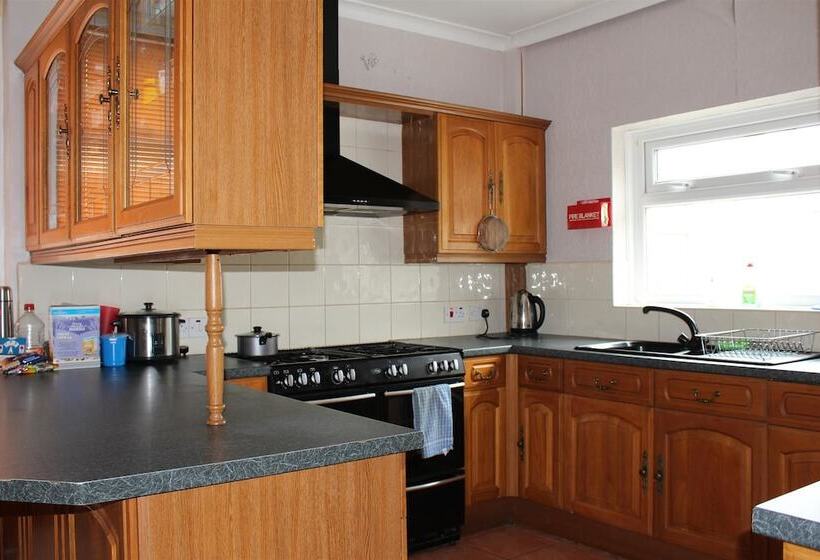 بنسيون Napier Town House