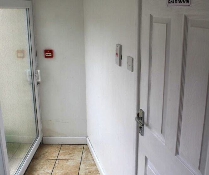 بنسيون Napier Town House