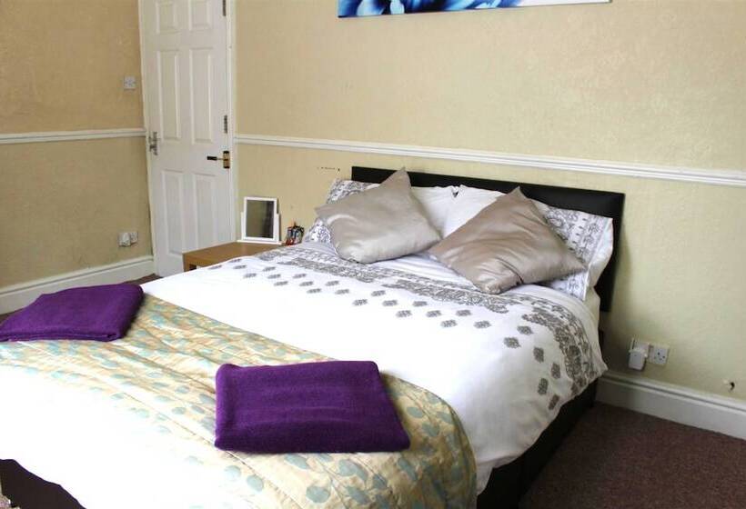 بنسيون Napier Town House