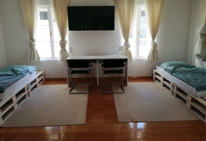 Пансион Rooms 4 Rivers