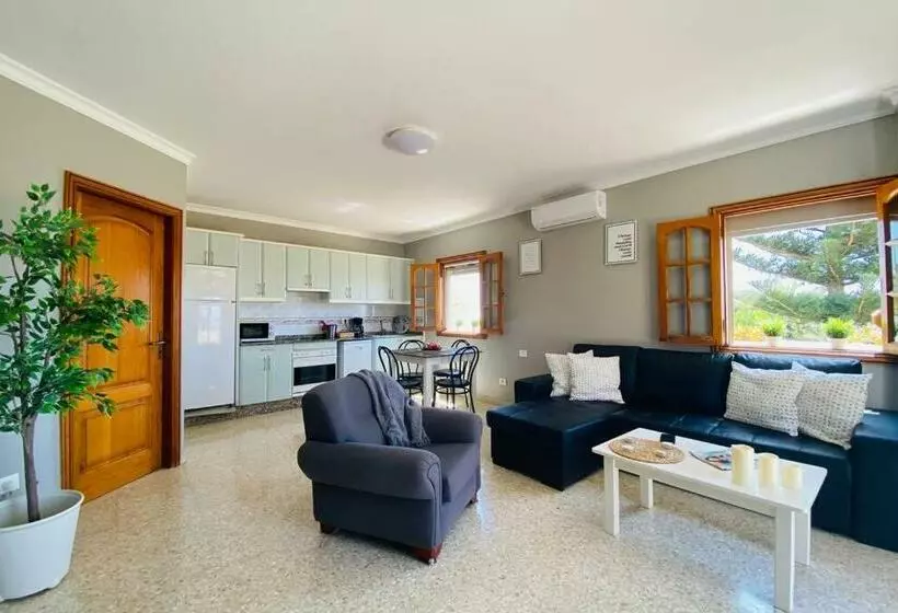 2 Apartments With Private Pool At Villa Diaz Aleman