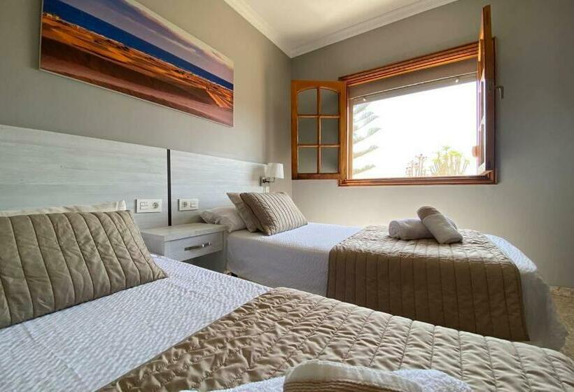 2 Apartments With Private Pool At Villa Diaz Aleman