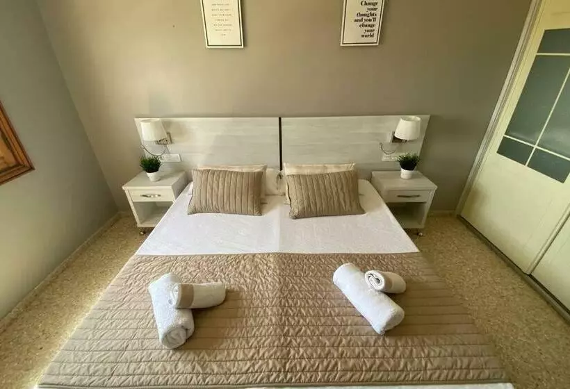 2 Apartments With Private Pool At Villa Diaz Aleman