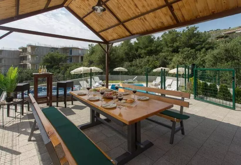 Villa Honey