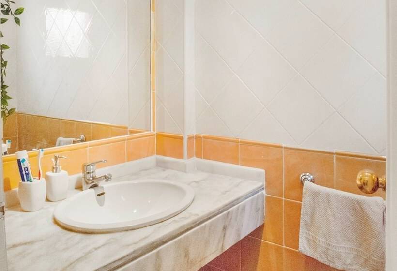 107286   House In Mijas