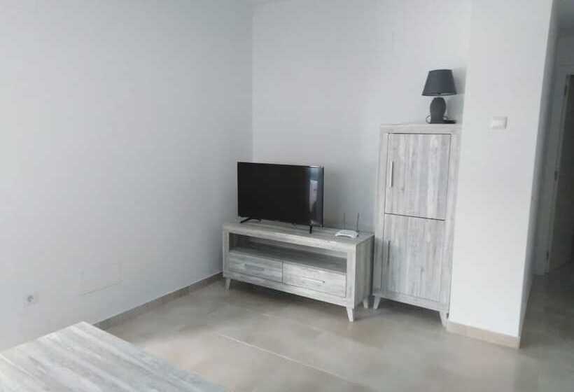 107601  Apartment In Zahara De Los Atunes