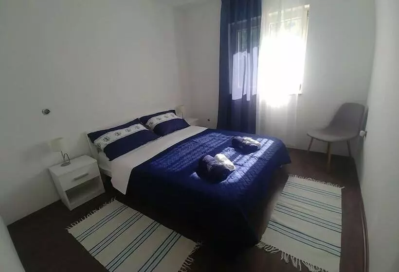 Anica Apartmani